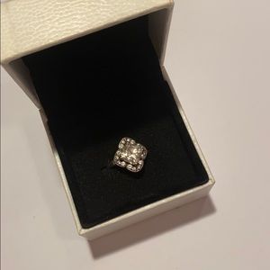 Pandora Ring